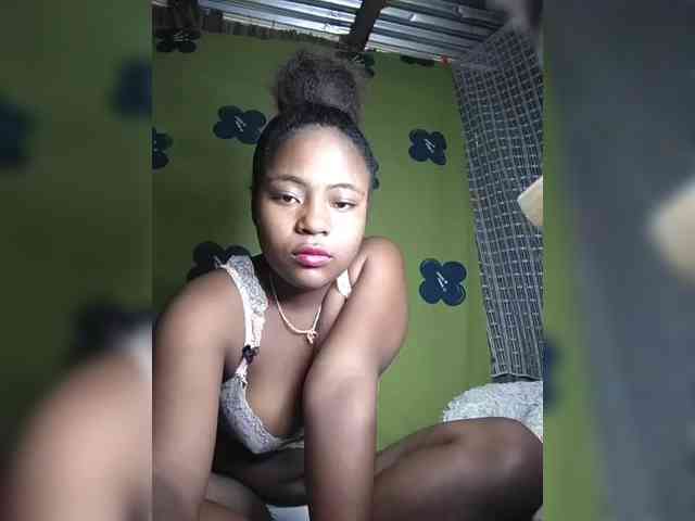 Mathildahh webcam