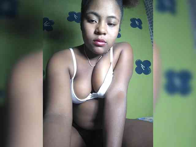 Mathildahh webcam