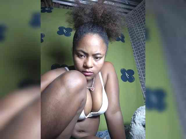 Mathildahh webcam