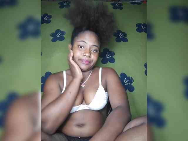 Mathildahh webcam