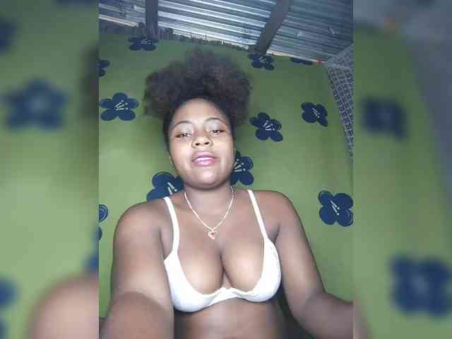 Mathildahh webcam