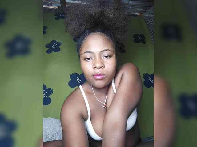 Mathildahh webcam