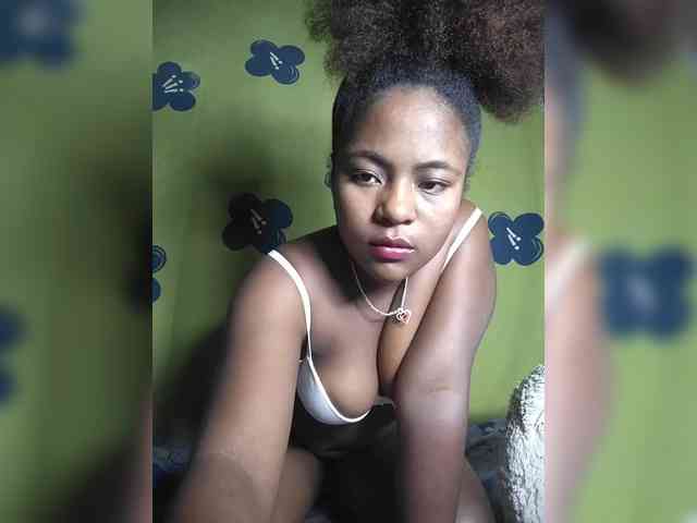 Mathildahh webcam