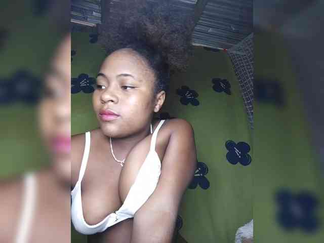 Mathildahh webcam