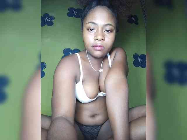 Mathildahh webcam