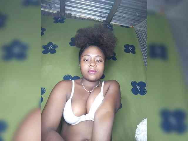 Mathildahh webcam