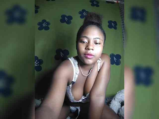 Mathildahh webcam