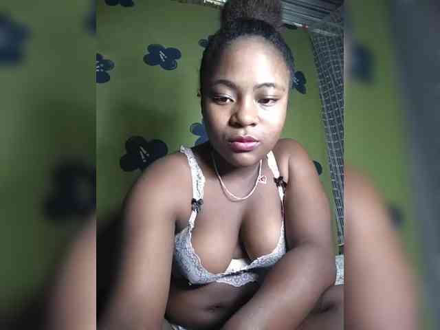 Mathildahh webcam