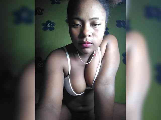 Mathildahh webcam