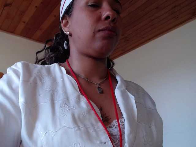 Ivonne-collins33's BongaCams show and profile