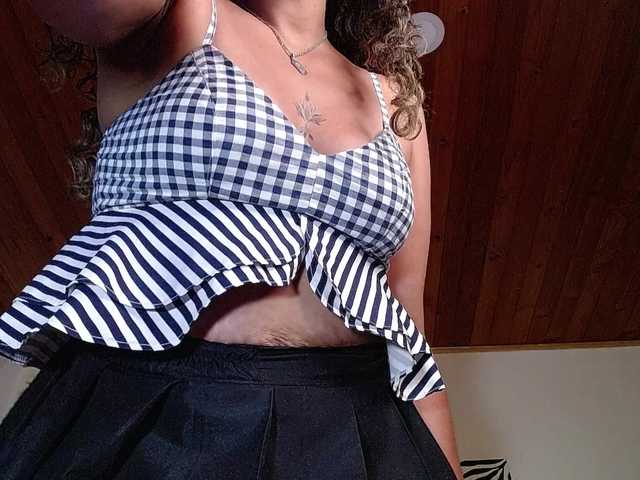 Ivonne-collins33's BongaCams show and profile