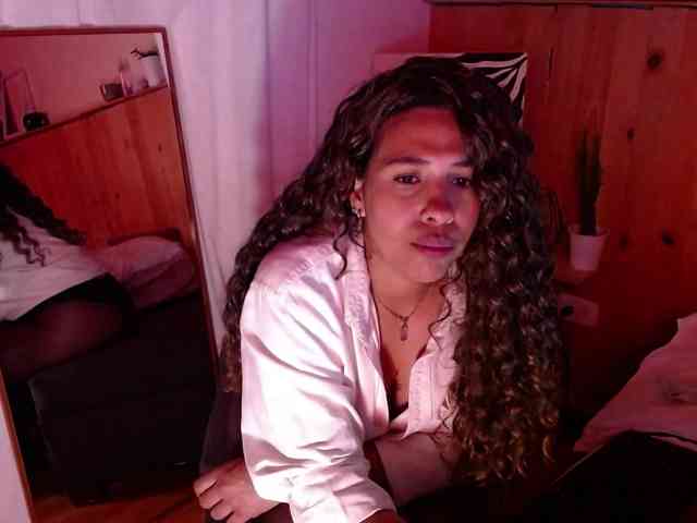 Ivonne-collins33 webcam