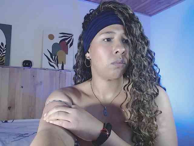 Ivonne-collins33 webcam