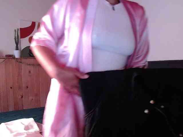 Ivonne-collins33 webcam