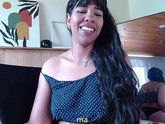 Ivonne-collins33 webcam