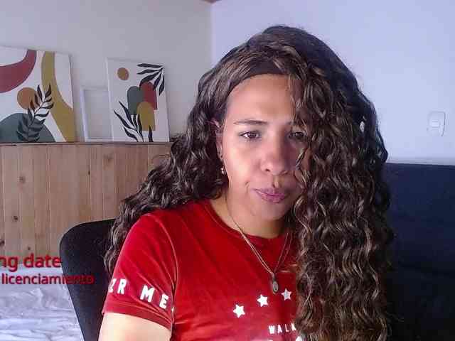 Ivonne-collins33 webcam