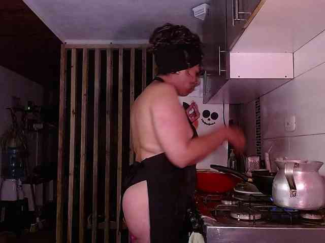 Ivonne-collins33 webcam