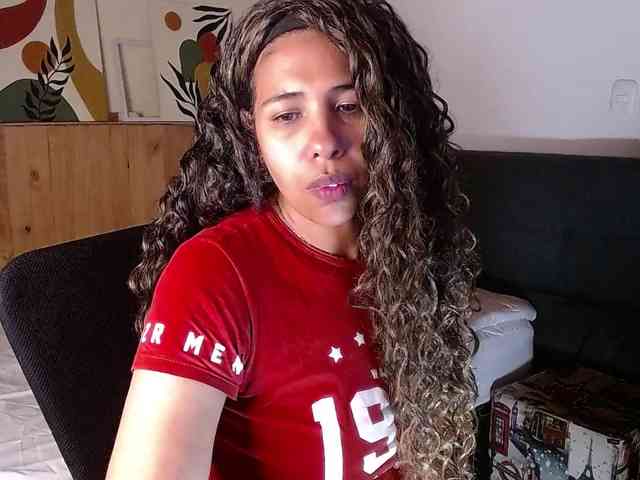 Ivonne-collins33 Live Webcam on BongaCams