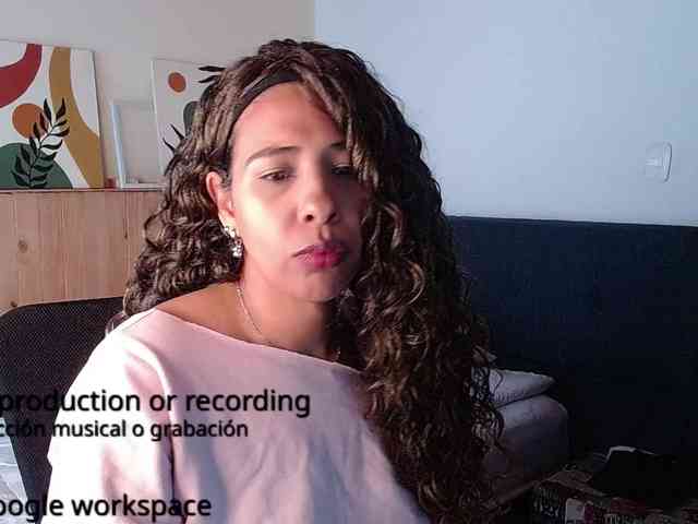 Ivonne-collins33 webcam