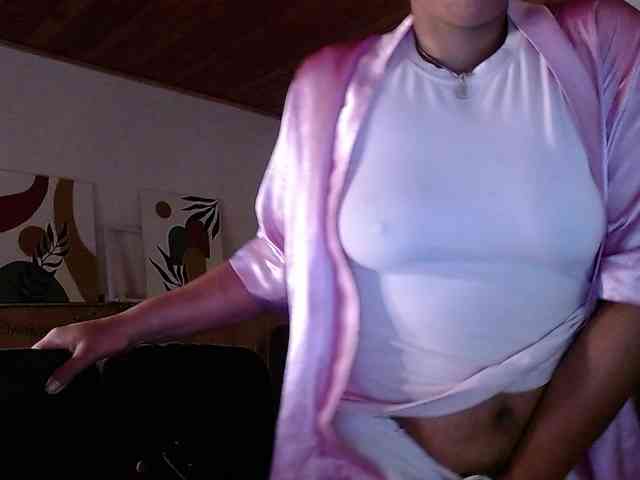 Ivonne-collins33 webcam