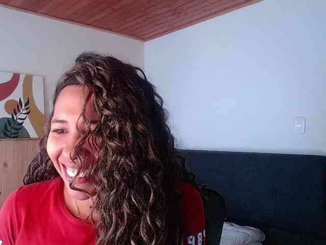 Ivonne-collins33 webcam