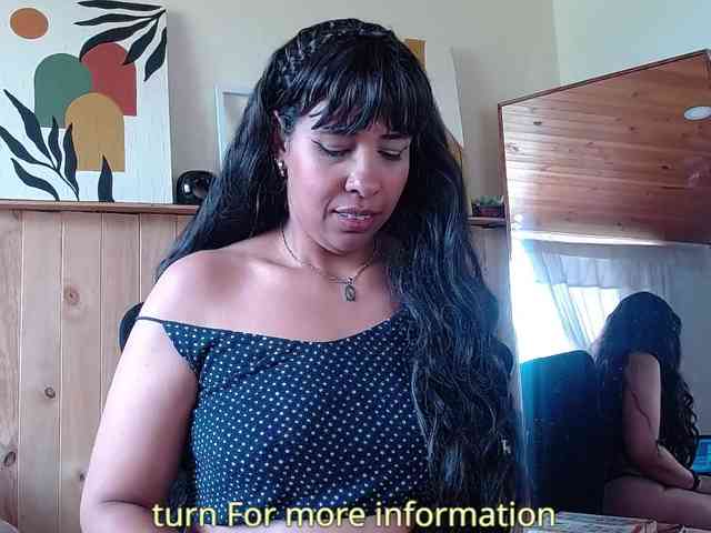 Ivonne-collins33 webcam
