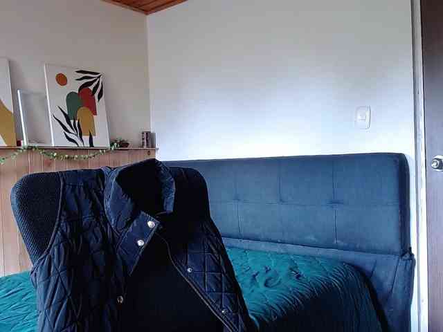 Ivonne-collins33 webcam