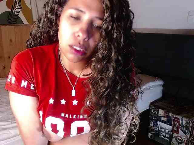 Ivonne-collins33 webcam