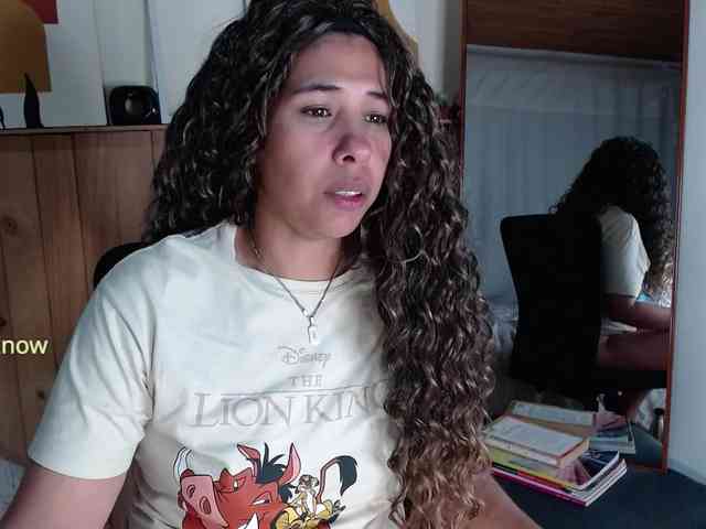 Ivonne-collins33 webcam