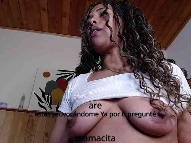 Ivonne-collins33 webcam