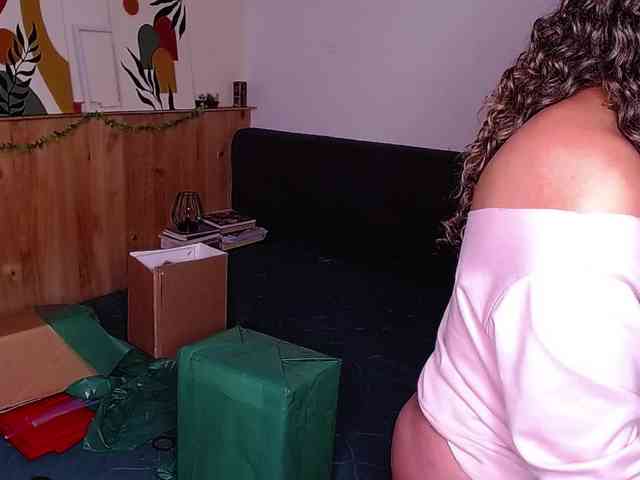 Ivonne-collins33 webcam