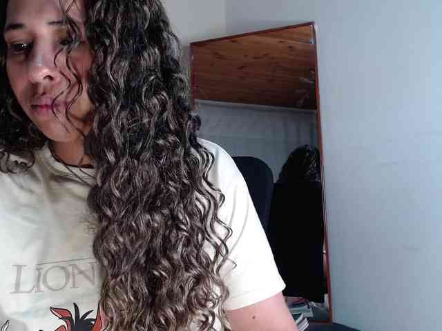 Ivonne-collins33 webcam