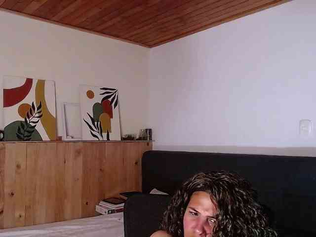 Ivonne-collins33 webcam