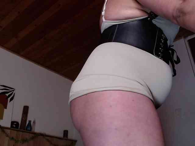 Ivonne-collins33 webcam