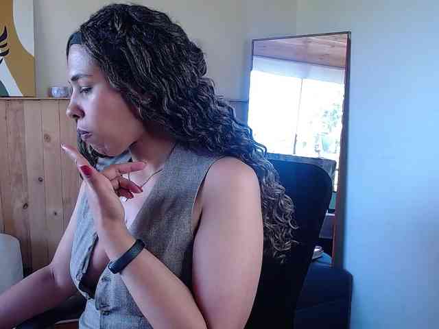 Ivonne-collins33
