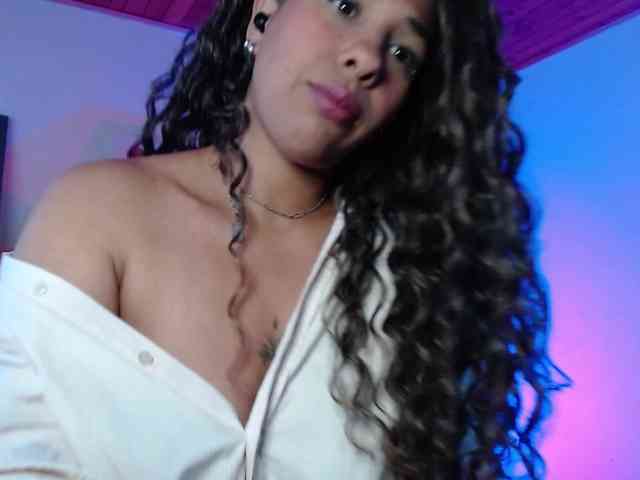 Ivonne-collins33 webcam