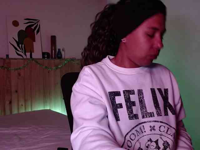 Ivonne-collins33 webcam