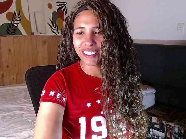 Ivonne-collins33 webcam