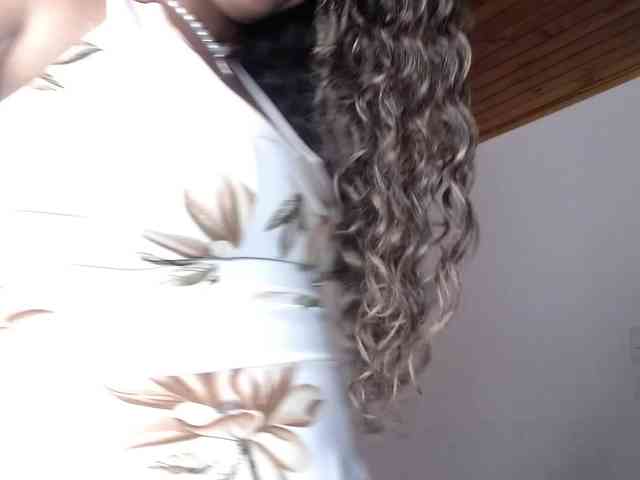 Ivonne-collins33 webcam