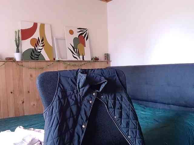 Ivonne-collins33 webcam