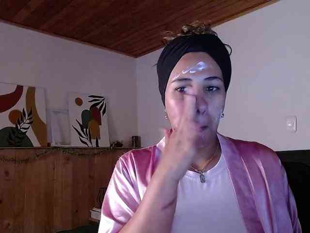 Ivonne-collins33 webcam