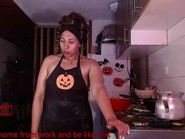 Ivonne-collins33 webcam