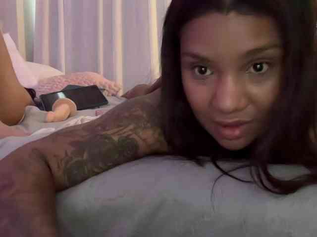 2hotgirlsBR webcam