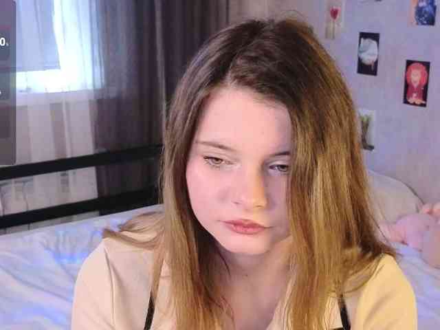 LianaSilver webcam