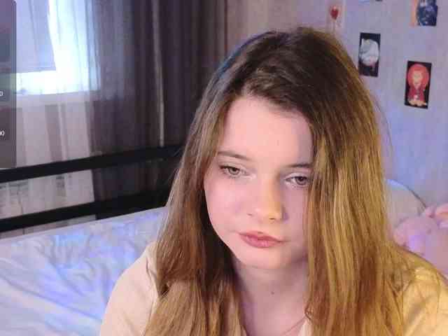 LianaSilver webcam