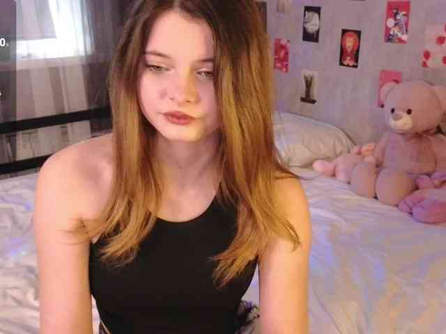 LianaSilver webcam