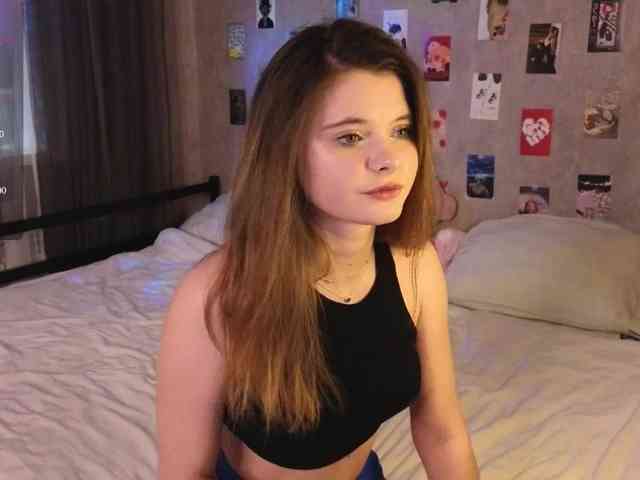 LianaSilver webcam