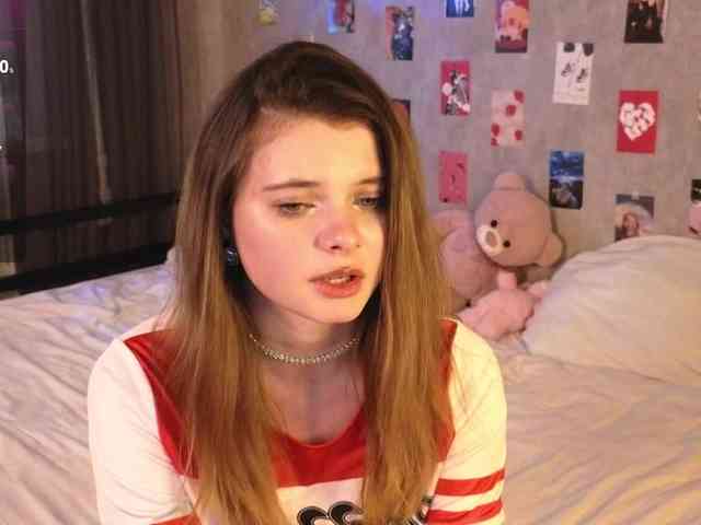 LianaSilver webcam