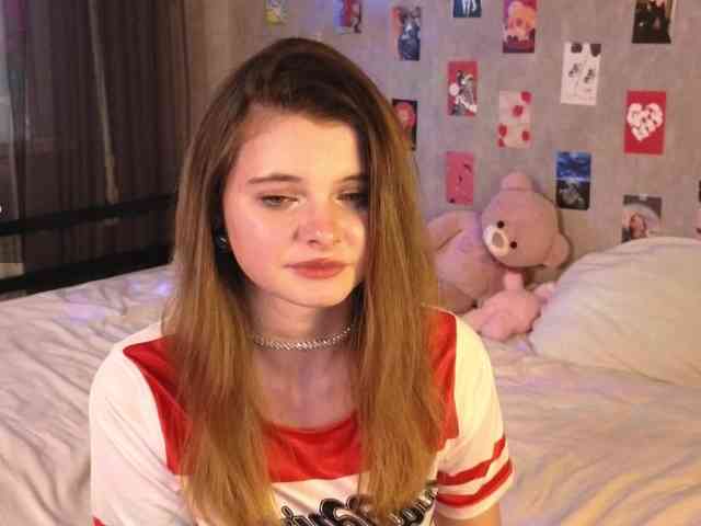 LianaSilver webcam
