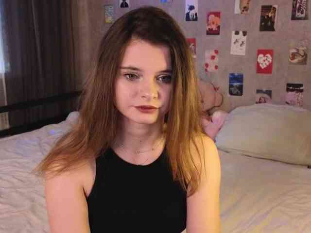 LianaSilver webcam